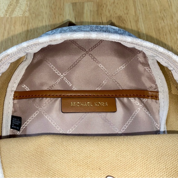 Michael Kors Slater Leather Backpack - Picture 5 of 8